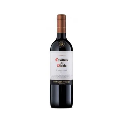 Botella de vino tinto Casillero del Diablo Reserva Carmenere, Concha y Toro, Chile.