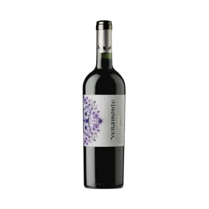 Botella de Vino Veramonte Merlot Orgánico Reserva 750cc, vino tinto chileno del Valle de Casablanca con etiqueta floral púrpura.