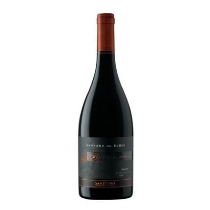 Vino tinto San Pedro Kankana Del Elqui Syrah, botella oscura con etiqueta de mapa topográfico del Valle del Elqui, Chile.