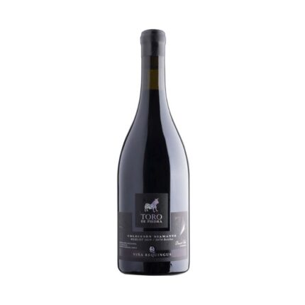 Vino Toro De Piedra Merlot Coleccion Diamante 750cc de Viña Requingua, botella oscura con etiqueta negra y toro plateado.