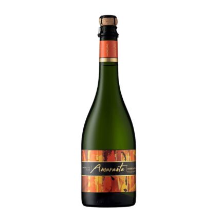 Botella de Espumante Amaranta Moscato 750cc con etiqueta vibrante en tonos naranja, rojo y dorado, fondo blanco.