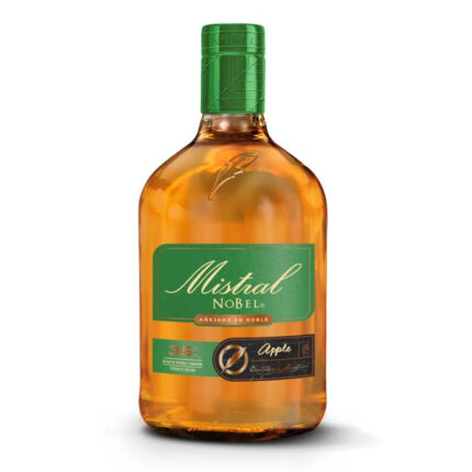 Botella de Pisco Mistral Nobel Apple 35° 750cc, líquido ámbar, etiqueta verde y tapa metálica verde.
