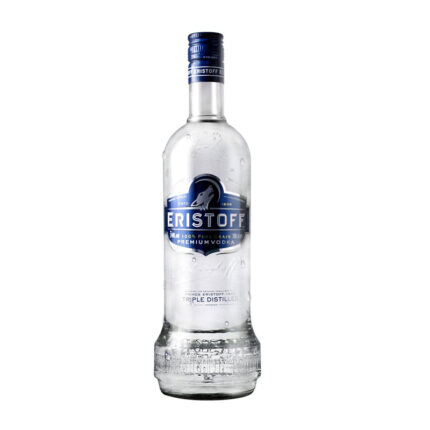 Botella de Vodka Eristoff Transparente de 700cc, cristalina con etiqueta azul y logo del lobo, con gotas de condensación.