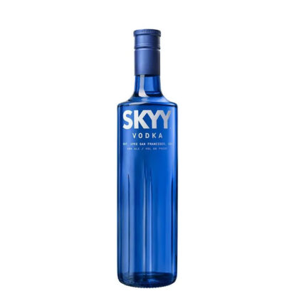 Botella de Vodka Skyy azul cobalto de 750cc, vodka premium americano de San Francisco.