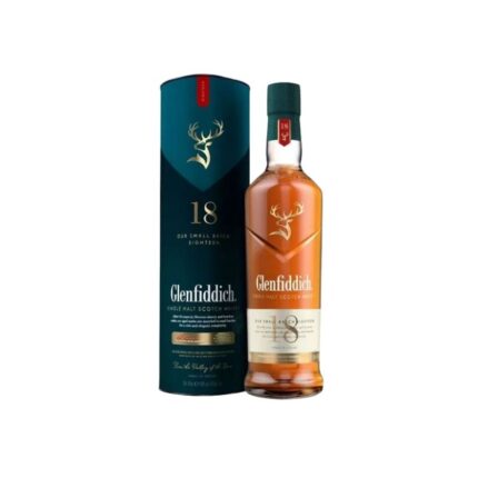 Botella y estuche de Whisky Glenfiddich 18 años, single malt escocés premium, con distintivo ciervo dorado.