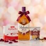 Pack Whisky Ballantines wild + Caja de bombones + Alfajor Chileno